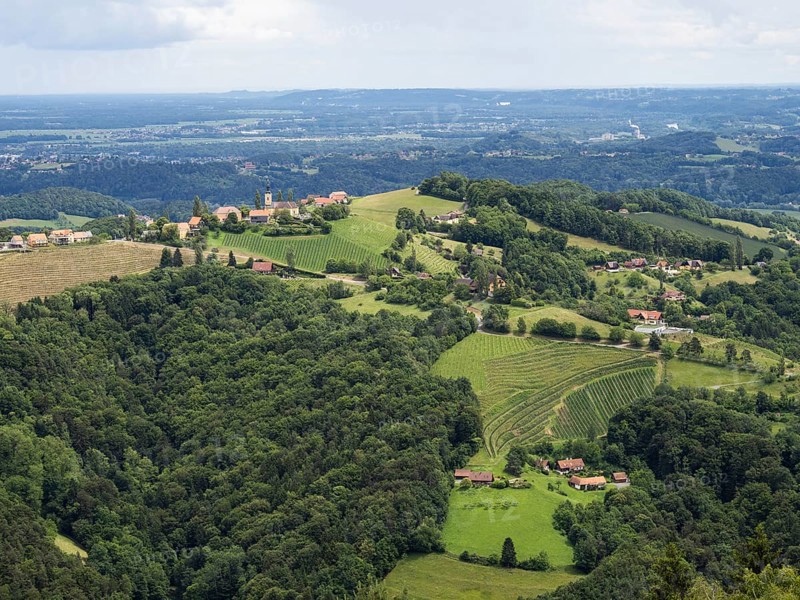 Hilly landscape, vineyards, view from the Demmerkogel lookout point, St. Andrae-Hoech, Sausal wine country, Styria, Austria, Europe