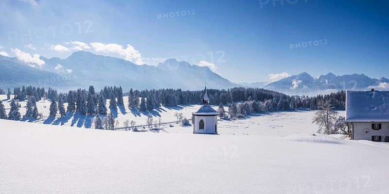 Chapel at Hegratsrieder See, near Fuessen, Ostallgaeu, Allgaeu, Bavaria, Germany, Europe