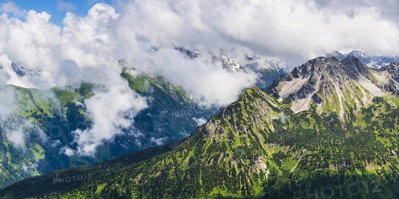 Panorama from the Fellhorn, 2038m, to the cloudy Allgaeu main ridge, Allgaeu, Allgaeu Alps, Bavaria, Germany, Europe