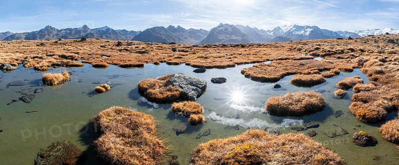 Small lake on the high plateau of the Gurgler Seenplatte, glaciated mountain peaks in the background, in autumn, Sonnenstern, near Obergurgl, Oetztal Alps, Tyrol, Austria, Europe