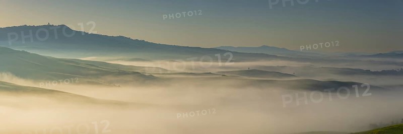 Landscape at sunrise around Volterra, Province of Pisa, Tuscany, Italy, Europe
