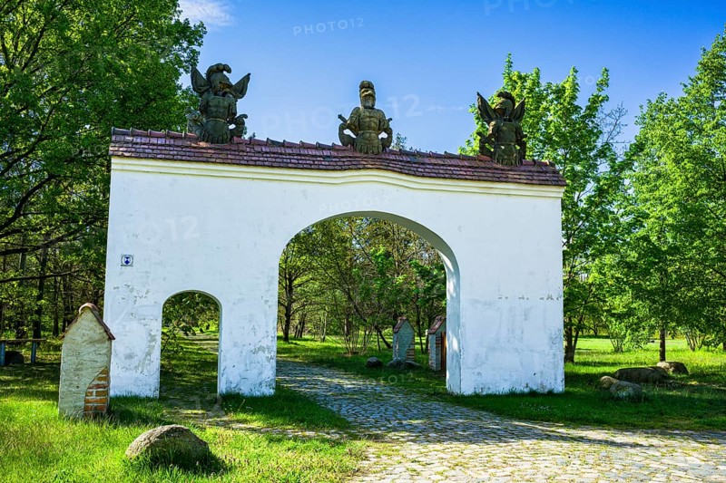 Robber baron's gate at Klinger See, Wiesengrund, Brandenburg, Germany, Europe