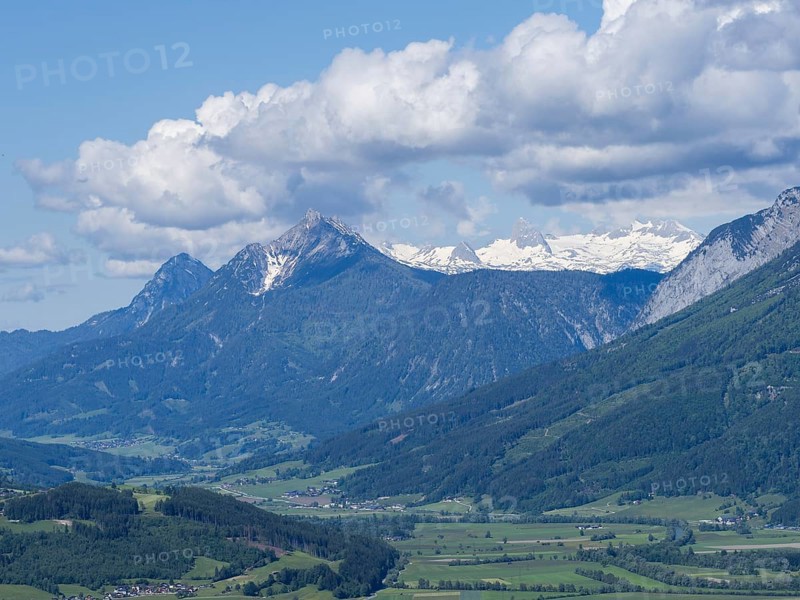 Ennstal, behind the Hohe Dachstein with glacier, near Aigen im Ennstal, Styria, Austria, Europe