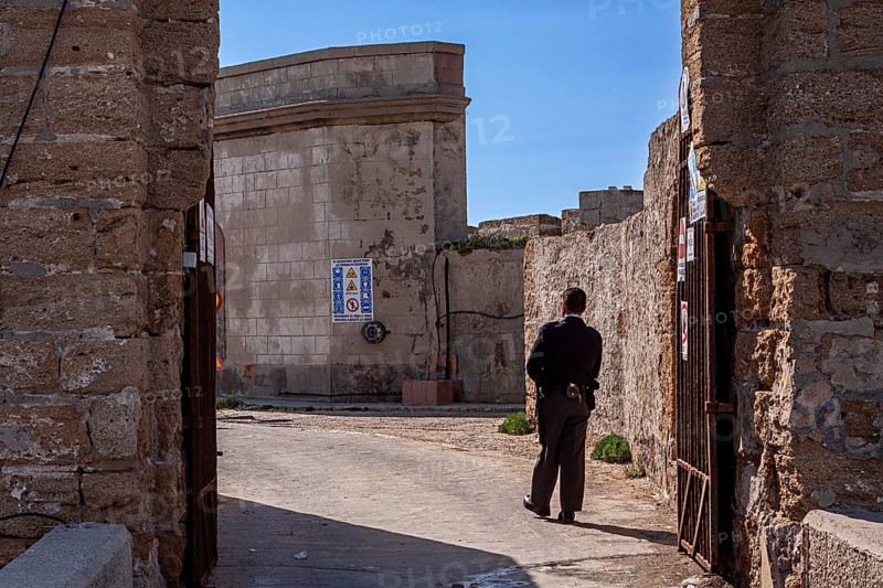Guards at the entrance to the fortress, Cadiz, Andalusia, Spain, Europe