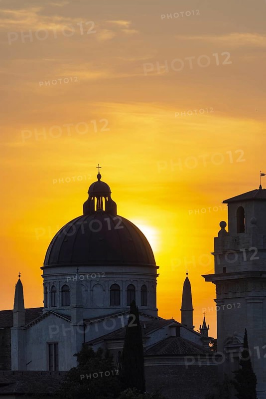 Sunset, Parraccia di San Giorgio church in Braida and the Campanile di San Giorgio tower in Braida, Verona, Veneto, Italy, Europe