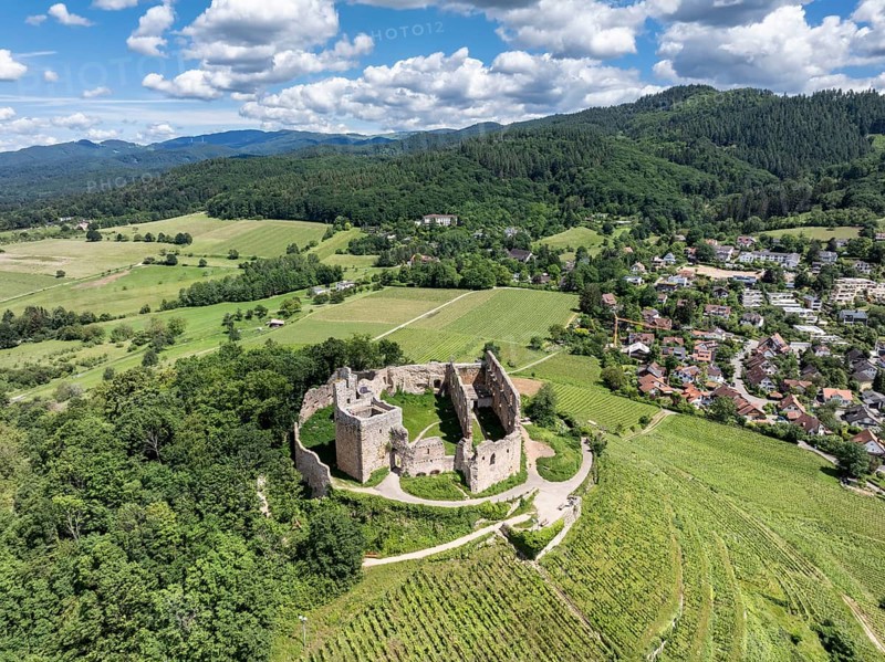 Aerial view of Staufen Castle, on a vineyard, Schlossberg, Staufen im Breisgau, Markgraeflerland, Black Forest, Baden-Wuerttemberg, Germany, Europe
