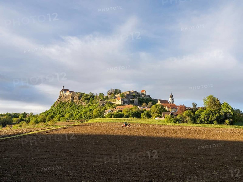 Farmland, Riegersburg Castle in the background, near Riegersburg, Styria, Austria, Europe
