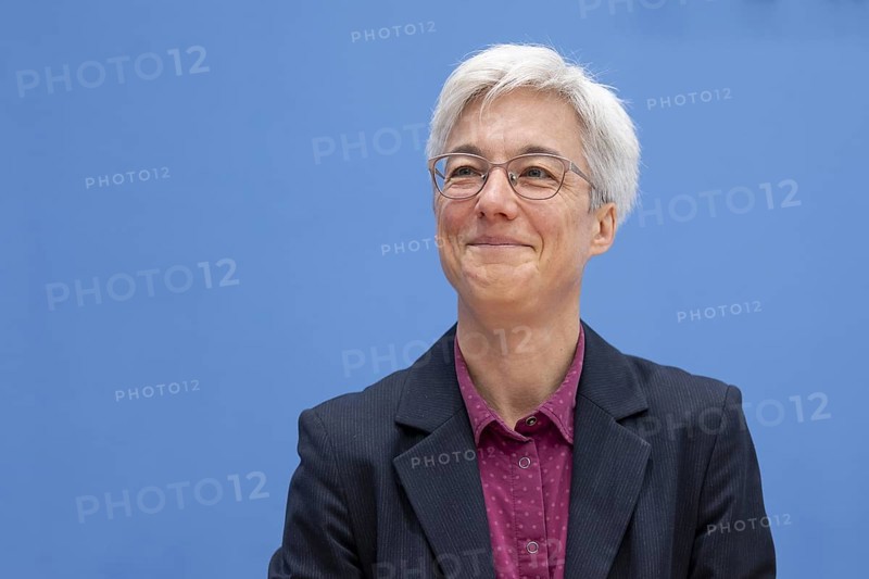 Dr Brigitte Knopf, Deputy Chairwoman of the Expert Council for Climate Issues, recorded at the press conference on the special report on the review of the greenhouse gas projection data 2024 at the Haus der Bundespressekonferenz in Berlin, 3 June 2024