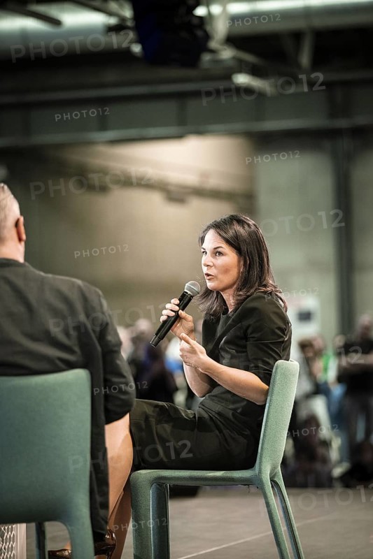 Berlin, 27.05.2024. Foreign Minister Annalena Baerbock (Buendnis90/Die Gruenen) speaks on stage with Johnny Haeusler at the Republica digital trade fair