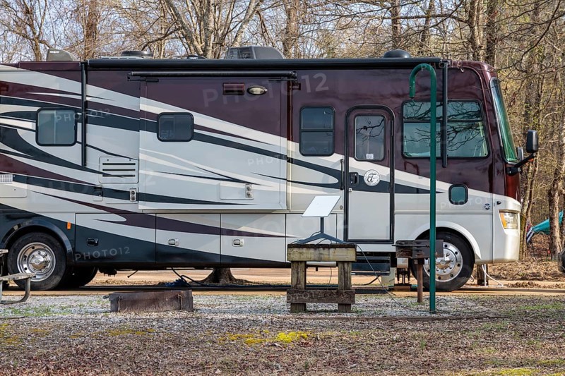 Motorhome with Starlink satellite antenna for internet access at Blue Bluff Campground near Aberdeen, Mississippi, United States of America, USA, North America