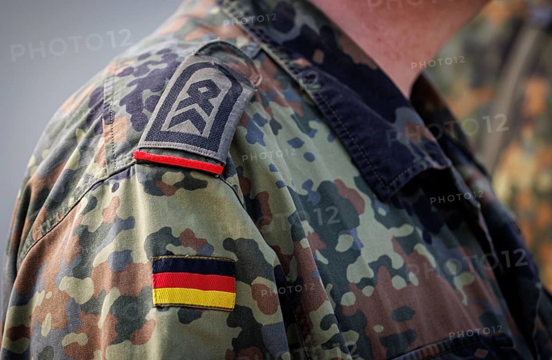 Symbolic image on the subject of ranks in the Bundeswehr: Staff sergeant, non-commissioned officer with Portepee, taken during the NATO Steadfast Defender major manoeuvre and the German part of the exercise, Quadriga 2024, in Pabrade, 29.05.2024