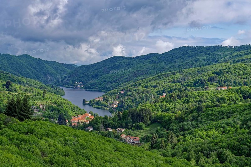 Mountain landscape around the Lago di Osiglia in the Savone region, The lake serves as a water reservoir for the province of Savona, Liguria, Northern Italy, Italy, Southern Europe, Europe