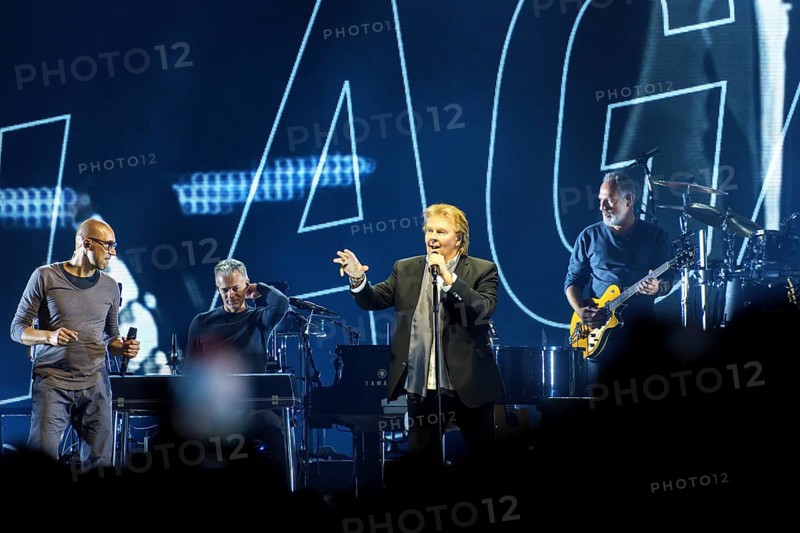 Howard Carpendale live on Let's Do It Again! Tour at the Berlin Uber Arena on 31.05.2024