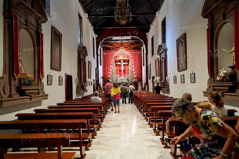 Church of San Francisco La Laguna, Tenerife, Spain, Europe, Interior view of a church with occupied pews, an altar and visitors, Canary Islands, Europe