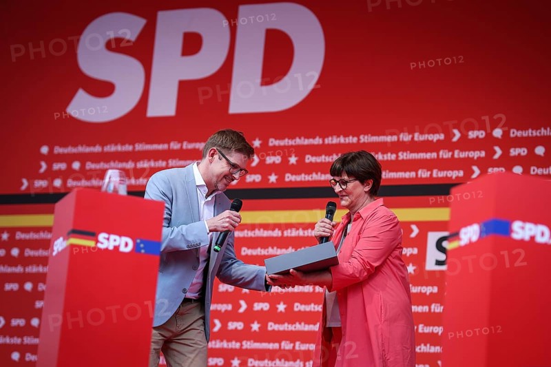 SPD rally for the European elections in Leipzig. Here, SPD Chairwoman Saskia Esken with MEP Matthias Ecke. Leipzig, 01.06.2024
