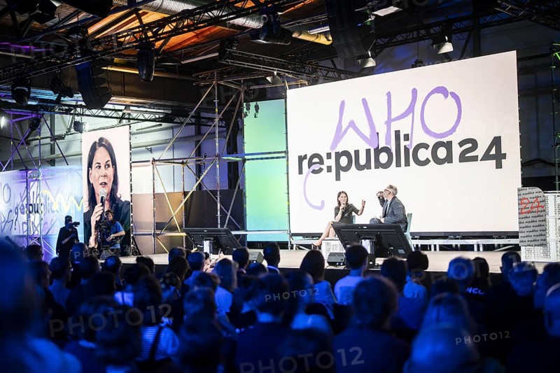 Berlin, 27.05.2024. Foreign Minister Annalena Baerbock (Buendnis90/Die Gruenen) speaks on stage with Johnny Haeusler at the Republica digital trade fair