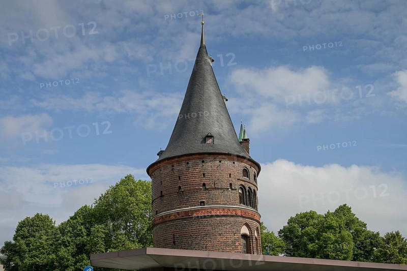 Holstentor, view from south, oblique position, Holstentorplatz, Luebeck, Schleswig-Holstein, Germany, Europe