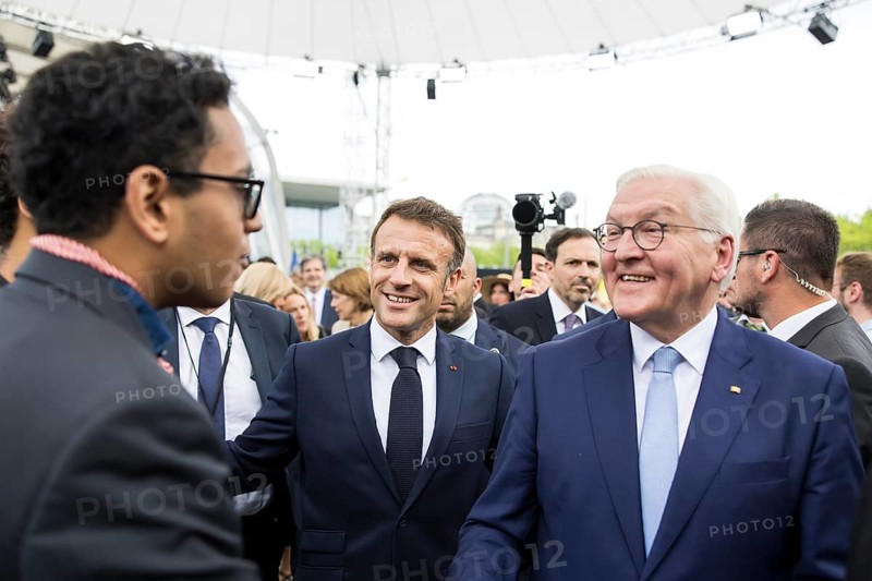 Frank-Walter Steinmeier (President of the Federal Republic of Germany) and Emmanuel Macron (President of the French Republic) after the stage discussion in the dialogue forum at Demokratie feiern. / The Basic Law turns 75, together it will be a celebration, Berlin, 26.05.2024