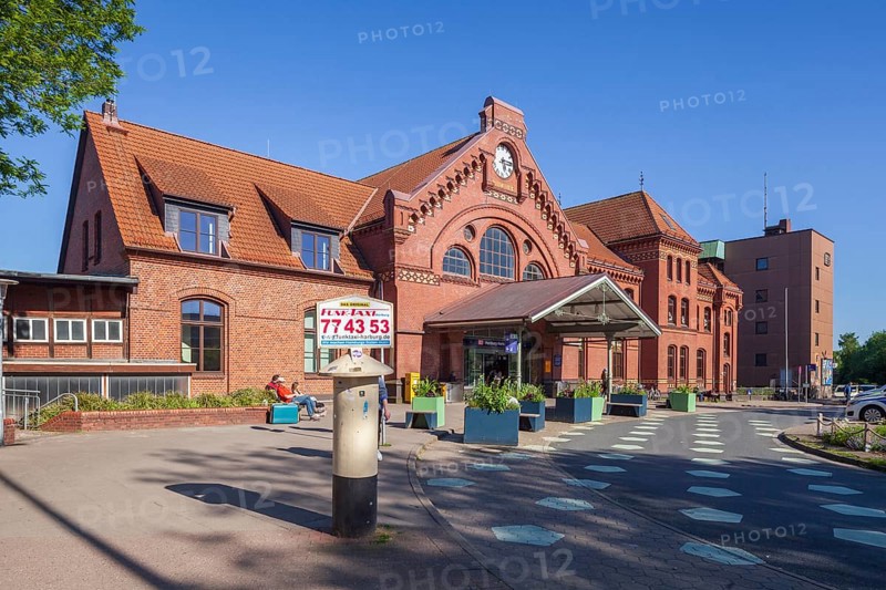Train station, Harburg, Hamburg, Germany, Europe