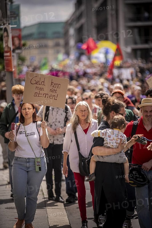 Berlin, 31.05.2024. Climate strike by Fridays For Future with over 13, 000 mostly young people in Berlin, a demonstration for the upcoming EU elections