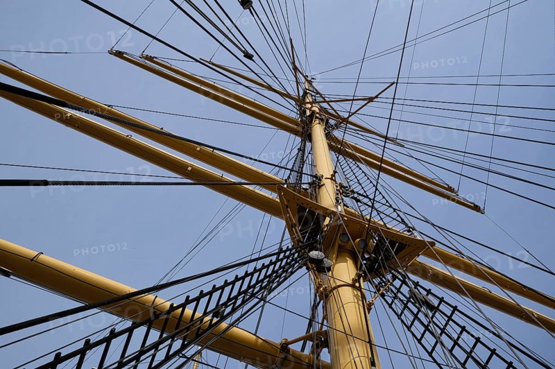 Old sailing ship in Hamburg harbour, harbour museum, vintage, Hanseatic city of Hamburg, Hamburg, Germany, Europe