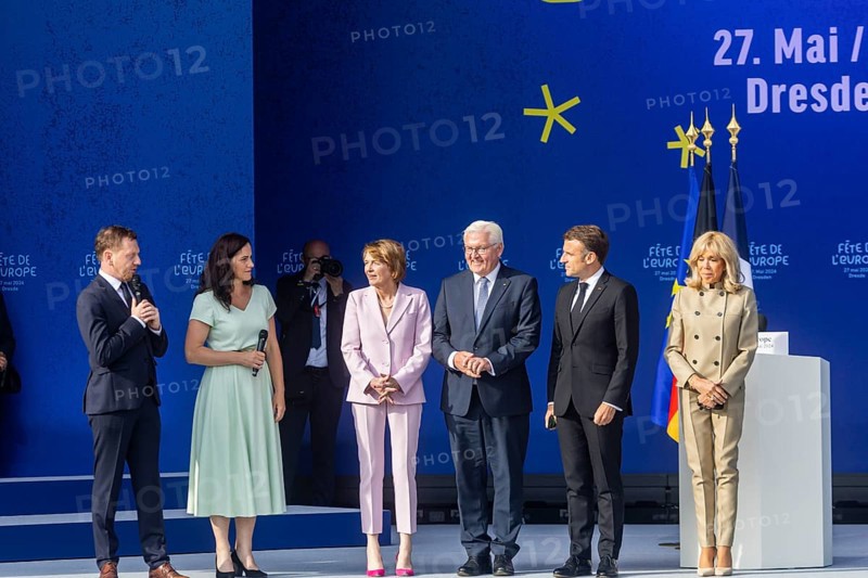 French President Emmanuel Macron visits the Federal Republic of Germany at the invitation of Federal President Frank-Walter Steinmeier and stops off in Dresden. Here he attends the Fete de l'Europe and delivers his speech on Europe, Dresden, Saxony, Germany, Europe