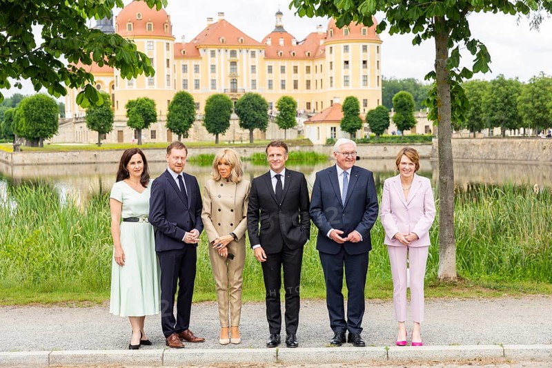 French President Emmanuel Macron visits the Federal Republic of Germany with his woman Brigitte, at the invitation of Federal President Frank-Walter Steinmeier, Prime Minister Michael Kretschmer and his woman Annett Hofmann, early Monday afternoon at Moritzburg Castle near Dresden. Federal President Frank-Walter Steinmeier and his woman Elke Buedenbender, Moritzburg, Saxony, Germany, Europe