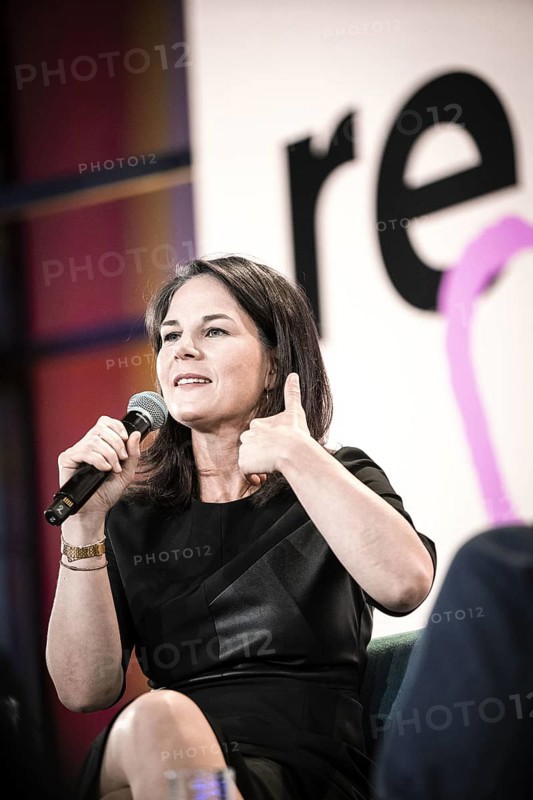Berlin, 27.05.2024. Foreign Minister Annalena Baerbock (Buendnis90/Die Gruenen) speaks on stage with Johnny Haeusler at the Republica digital trade fair