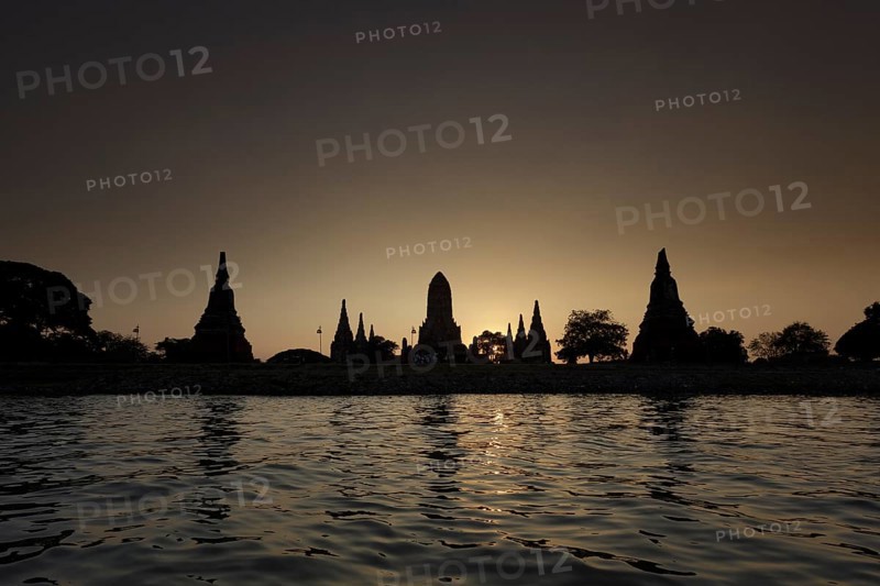 Wat Chaiwatthanaram temple at dusk, Ayutthaya, Thailand, Asia