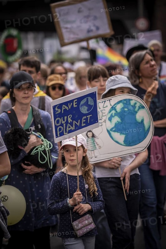 Berlin, 31.05.2024. Climate strike by Fridays For Future with over 13, 000 mostly young people in Berlin, a demonstration for the upcoming EU elections