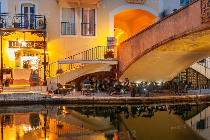 Restaurant at the Pont principal du port grimaud, Port Grimaud, Var, Provence-Alpes-Cote d Azur, France, Europe