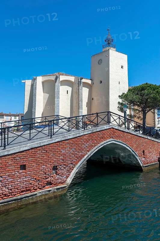 Church of Saint-Francois d'Assise, Port Grimaud, Var, Provence-Alpes-Cote d Azur, France, Europe