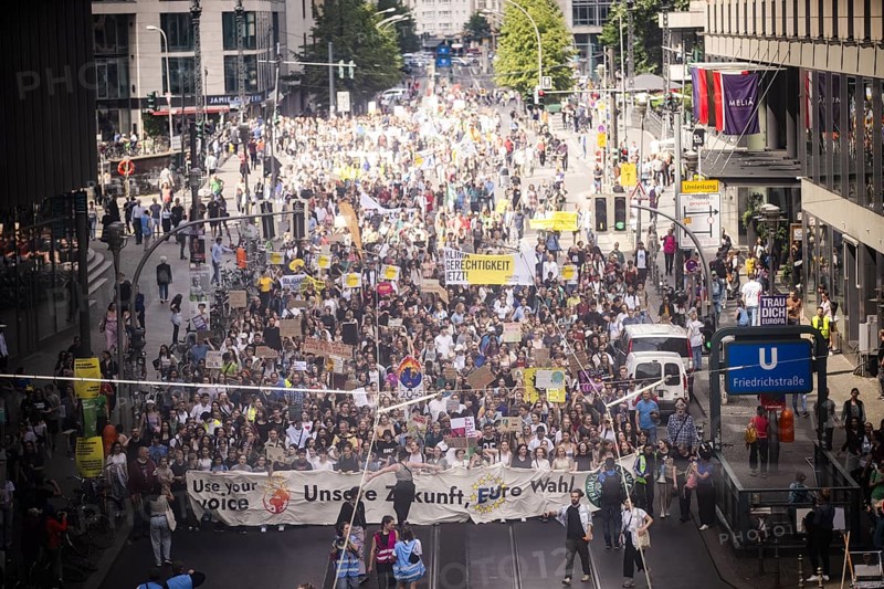 Berlin, 31.05.2024. Climate strike by Fridays For Future with over 13, 000 mostly young people in Berlin, a demonstration for the upcoming EU elections