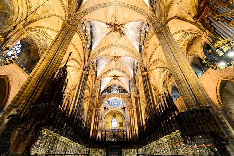 Interior view, La Catedral de la Santa Creu i Santa Eulalia, Barri Gotic, Barcelona, Catalonia, Spain, Europe, An impressive interior view of a Gothic cathedral with ornate chancels and high arches, Europe