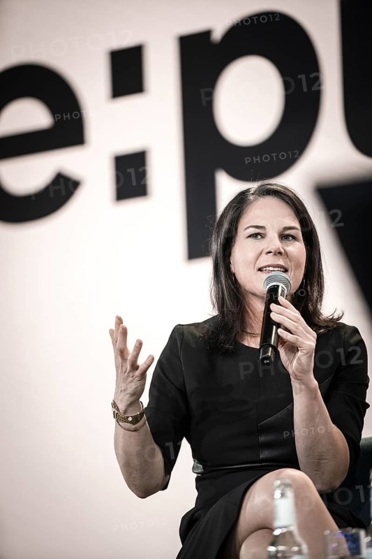 Berlin, 27.05.2024. Foreign Minister Annalena Baerbock (Buendnis90/Die Gruenen) speaks on stage with Johnny Haeusler at the Republica digital trade fair