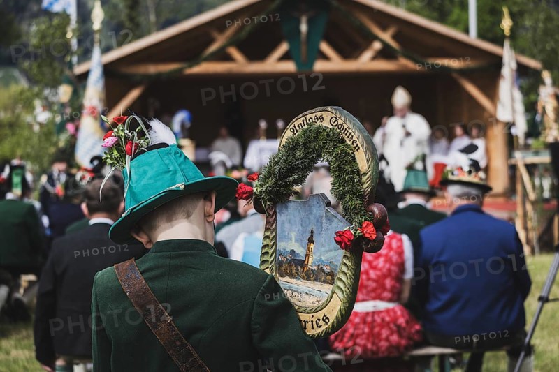 Patron saint's day, mountain marksmen, customs, traditional traditional costume, hat decoration, hat, jewellery, cardinal, catholic church, procession, church figure, holy, Lenggries, Bavaria, Germany, Europe