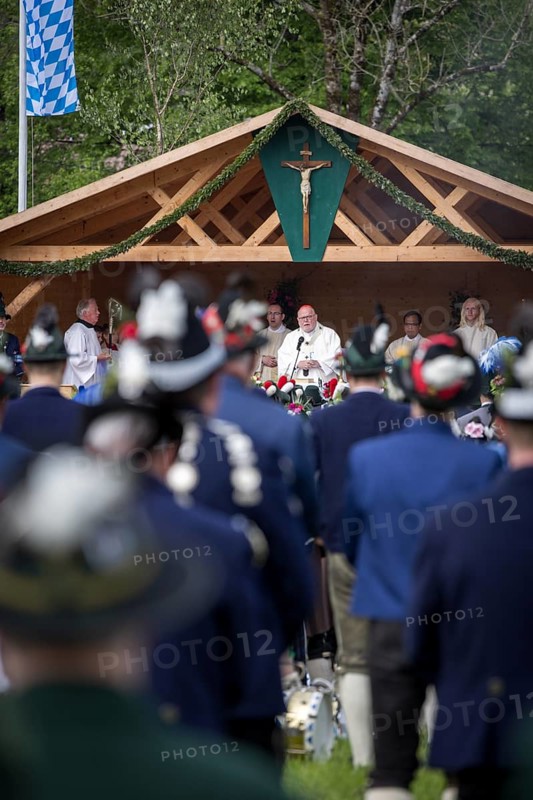 Patron saint's day, mountain marksmen, customs, traditional traditional costume, cardinal, catholic church, procession, church figure, saint, Lenggries, Bavaria, Germany, Europe