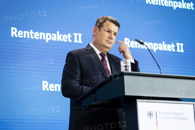 Hubertus Heil (SPD), Federal Minister of Labour and Social Affairs, recorded as part of a press statement on the Cabinet decision on Pension Package II in Berlin, 29/05/2024