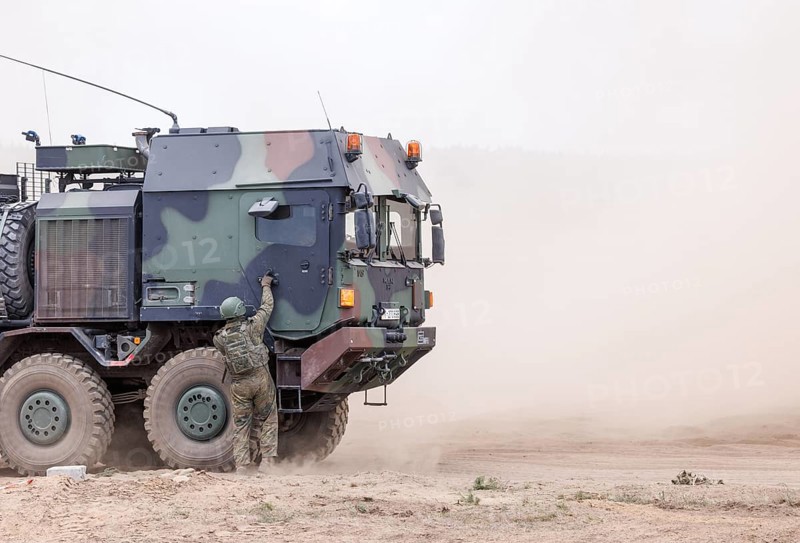 A Cougar infantry fighting vehicle is unloaded from a Mammut heavy goods transporter during the NATO Steadfast Defender large-scale manoeuvre and the German part of the exercise, Quadriga 2024, in Pabrade, 29.05.2024