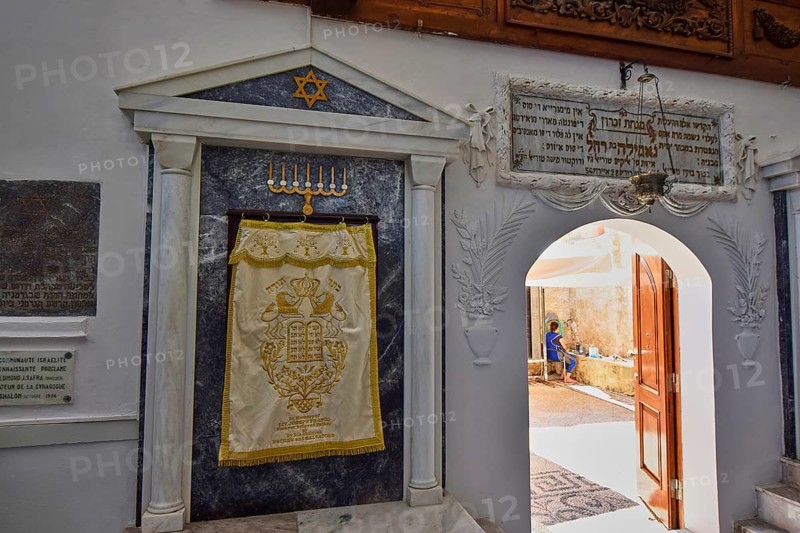 Kahal Shalom, interior of a synagogue with a Torah shrine, Hebrew inscriptions and architectural details, Rhodes Old Town, Rhodes Town, Rhodes, Dodecanese, Greek Islands, Greece, Europe