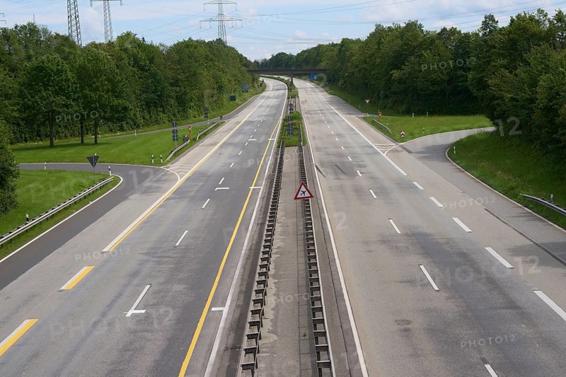 Trucks with a total weight of 960 tonnes stand on the Moselle valley bridge in Winningen during a load test, which is why the A61 bridge is fully closed from the morning until late afternoon. The dilapidated bridge is to be renovated over the next few years.Winningen, Rhineland-Palatinate, Germany, Europe