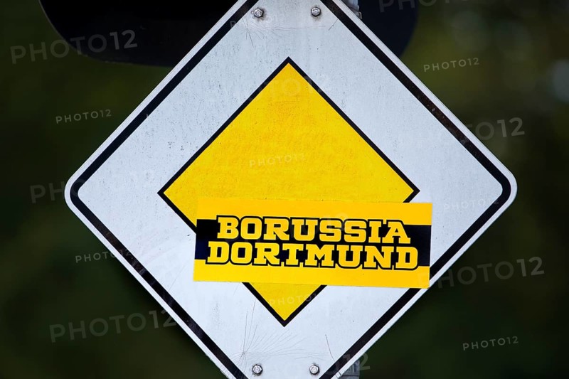 Right of way sign with Borussia Dortmund sticker, symbol photo right of way BVB, Dortmund, Ruhr area, North Rhine-Westphalia, Germany, Europe