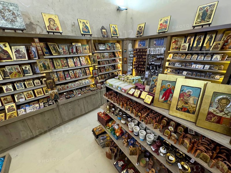 Display offer in souvenir shop Souvenir shop in UNESCO World Heritage Site historical orthodox monastery Moni Arkadi Arkadi Monastery from the early Middle Ages, important national monument national shrine on the island of Crete, Arkadi, Armnatos, Crete, Greece, Europe