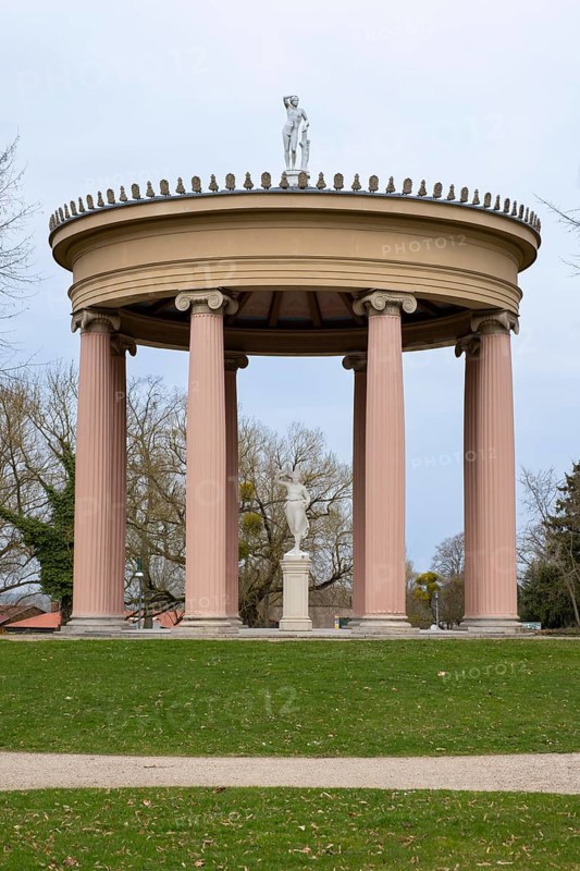 Hebetempel, Schlossgarten, Neustrelitz, Mecklenburg-Vorpommern, Germany, Europe
