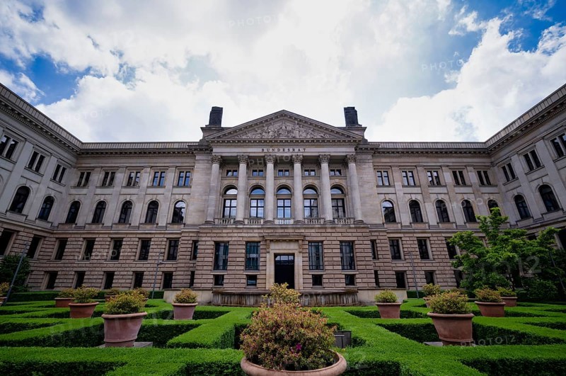 Garden and building with main portal Bundesrat, Berlin, Germany, Europe