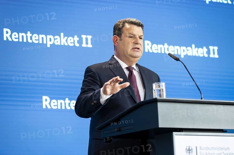Hubertus Heil (SPD), Federal Minister of Labour and Social Affairs, recorded as part of a press statement on the Cabinet decision on Pension Package II in Berlin, 29/05/2024