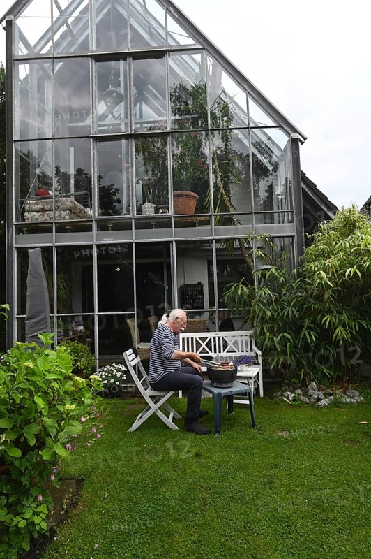 DEU. Germany, Iserlohn: This hobby gardener in Iserlohn maintains an extraordinary garden with numerous non-native plants
