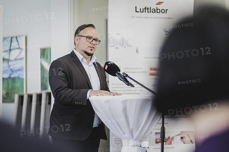 Philipp Schulz. Mayor of Wusterhausen/Dosse, photographed during the opening ceremony of the drone delivery service 'Marktschwalbe' in Wusterhausen/Dosse, 31 May 2024 / Photographed on behalf of the Federal Ministry of Agriculture and Food