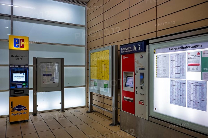 EC cash machine, timetable information, timetables, ticket machine, ticket machine, S-Bahn station, station, Leipzig Markt, Saxony, Germany, Europe