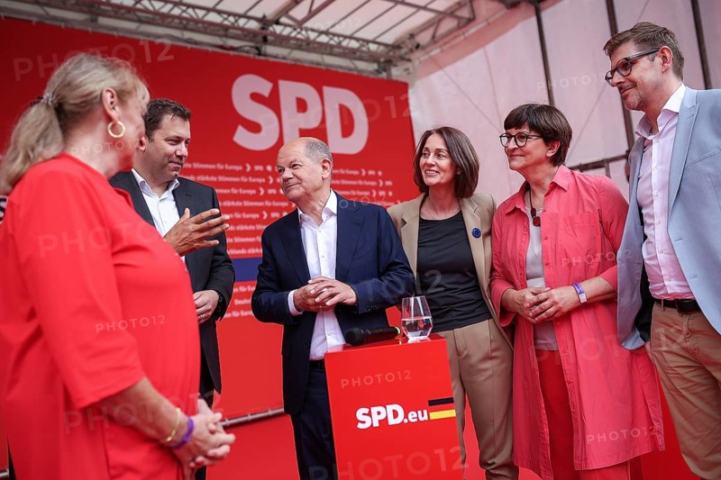 SPD rally for the European elections in Leipzig. Here the SPD Chairmen Lars Klingbeil: Petra Koepping, Social Affairs Minister of Saxony: Matthias Ecke MEP, Federal Chancellor Olaf Scholz, SPD lead candidate Katarina Barley, and SPD Chairwoman Saskia Esken. Leipzig, 01.06.2024